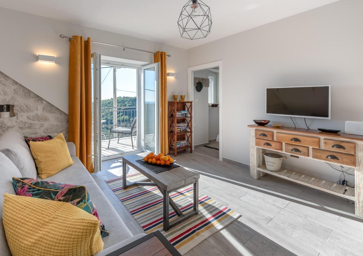 Izabela Apartment With Swimming Pool Babino Polje Buitenkant foto